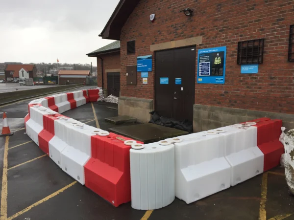 0.9m Floodstop flood defences