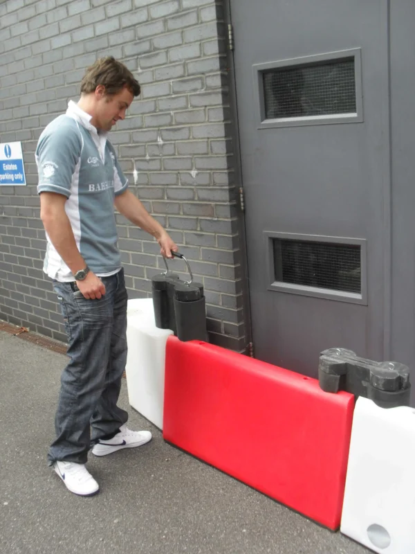 Assembling the FloodStop barrier