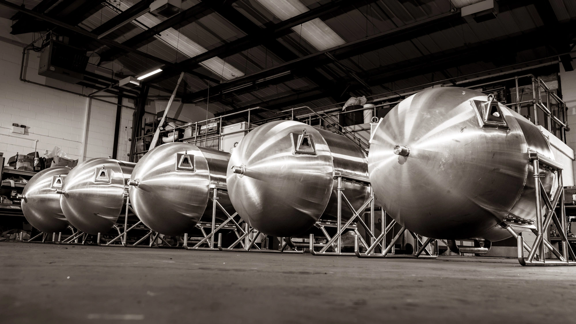 5 STRATUS tanks in the workshop